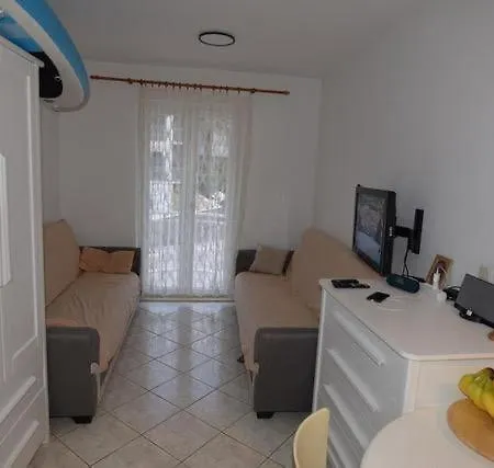 Lemar Apartment *
