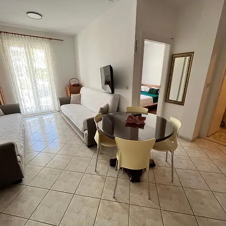 Apartment Lemar *